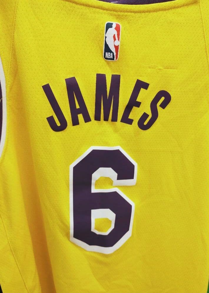 【激レア】レイカーズ ジェームズ 22/23 ユニフォーム Lサイズ