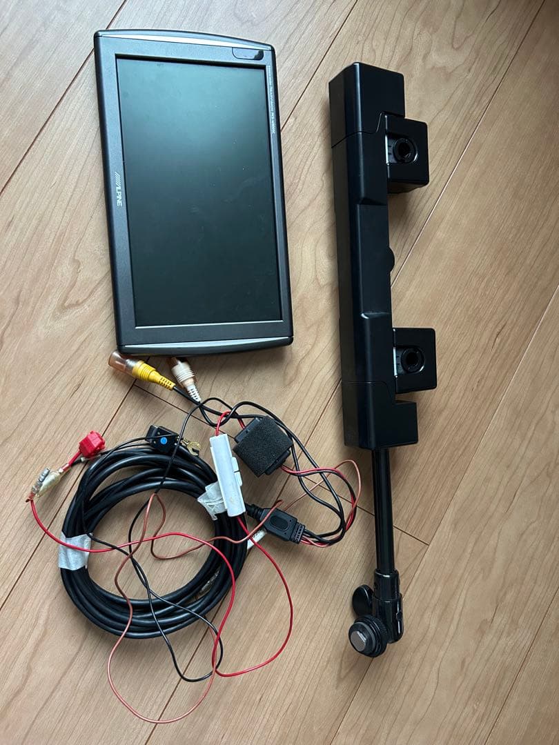 カーモニターアルパインALPINE9インチ 送料込