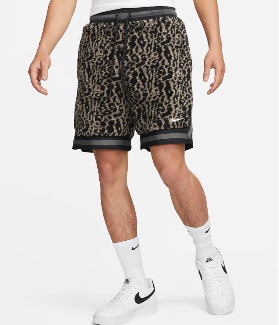Nike ヒョウ柄 フリースショートパンツ
