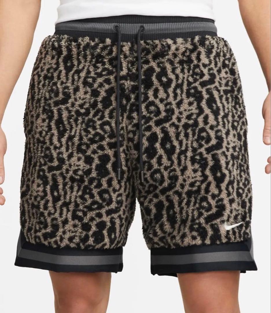 Nike ヒョウ柄 フリースショートパンツ
