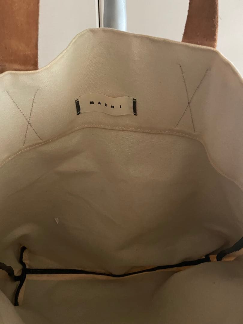 マルニ　MARNIキャンバストートバッグ ネイビー