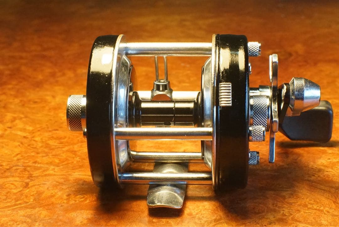 ABU アンバサダー 5500C メンテ済 フレーム修正済