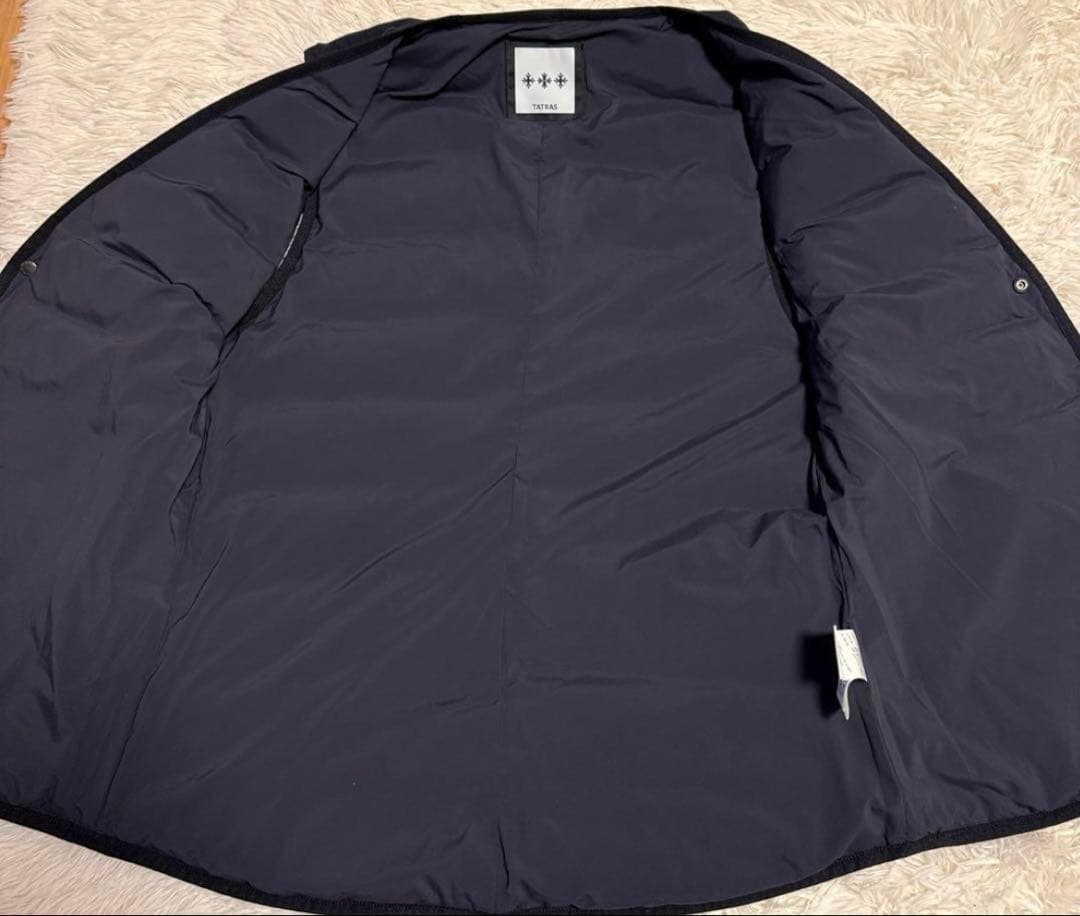 タトラスネイビー ダウンベスト