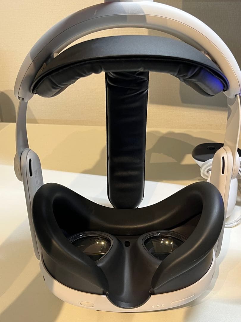  quest3保証書付　動作確認済　本体＋アクセサリー3点