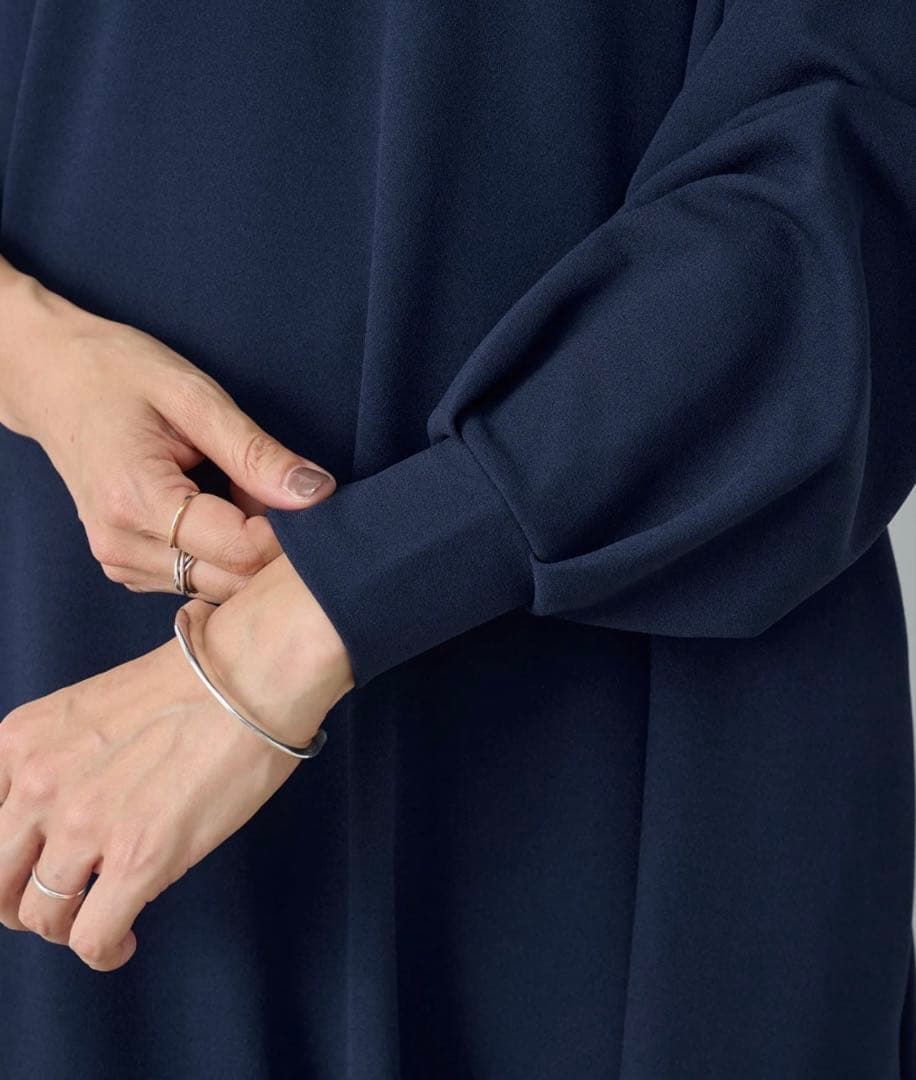 新品タグ付　ビアズリー Tワンピース　ネイビー　完売品　再お値下げ