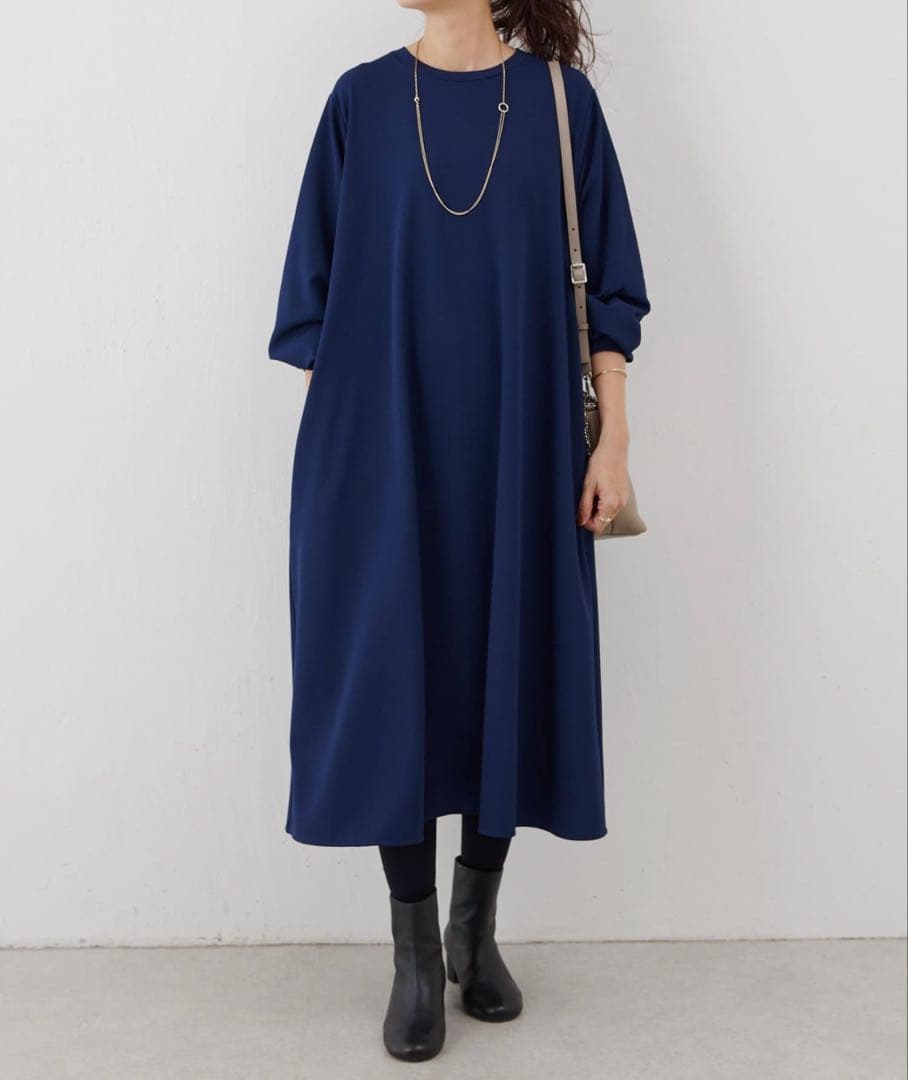 新品タグ付　ビアズリー Tワンピース　ネイビー　完売品　再お値下げ