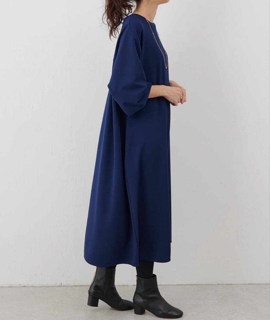 新品タグ付　ビアズリー Tワンピース　ネイビー　完売品　再お値下げ