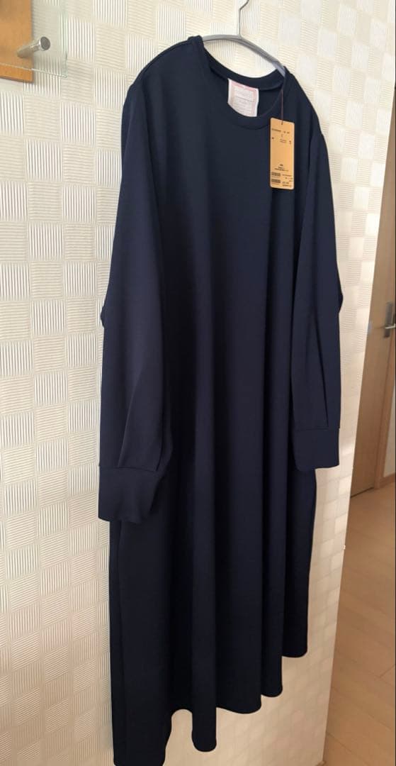 新品タグ付　ビアズリー Tワンピース　ネイビー　完売品　再お値下げ