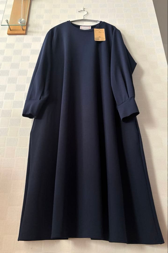 新品タグ付　ビアズリー Tワンピース　ネイビー　完売品　再お値下げ