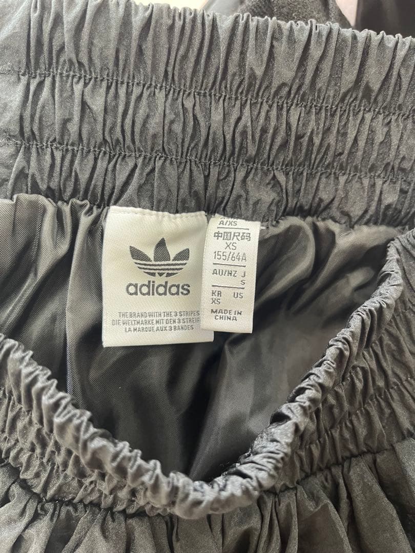 アディダス バルーンスカート ブラック