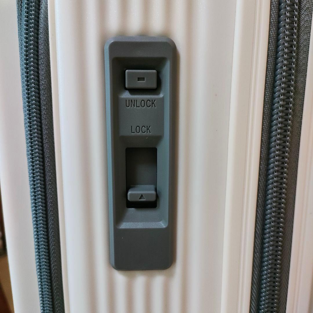 極美品✨oltimo オルティモ キャリーケース M アイボリー　TSロック