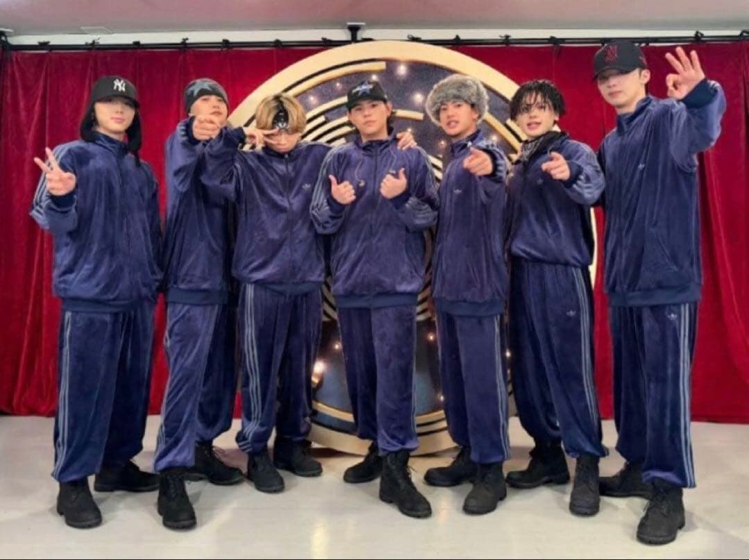 【未使用】adidas ベロア トラックジャケットLサイズ　BE:FIRST着用