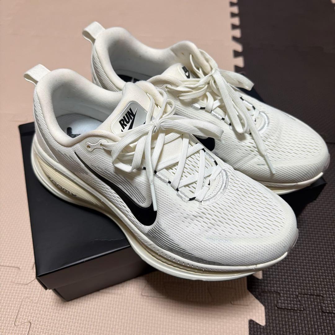 Nike ボメロ18 27cm