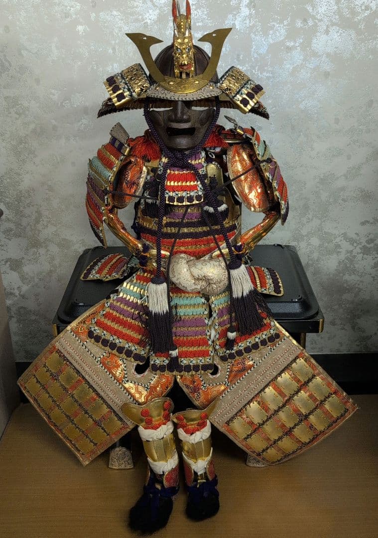 五月人形　鎧・兜