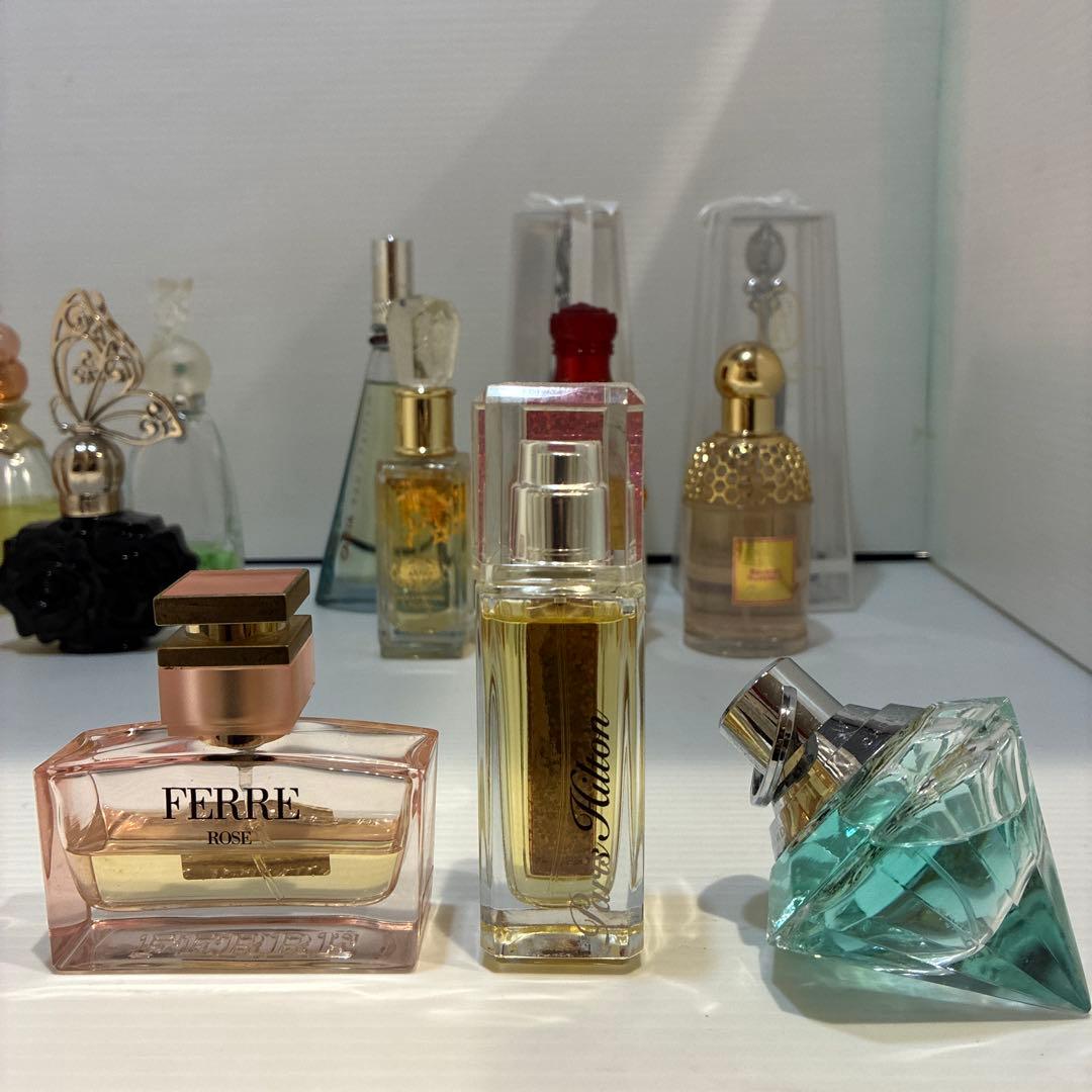 香水　25個まとめ売り　アナスイ　フェラガモなど