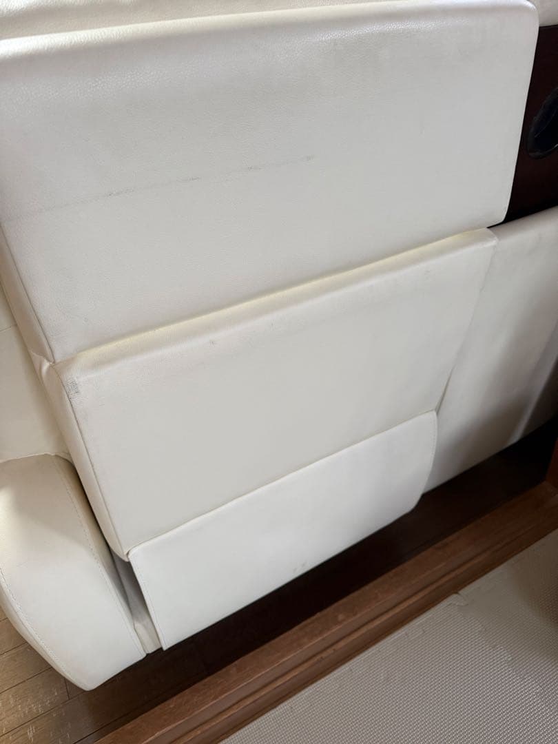 ホワイトレザー自動リクライニングソファ