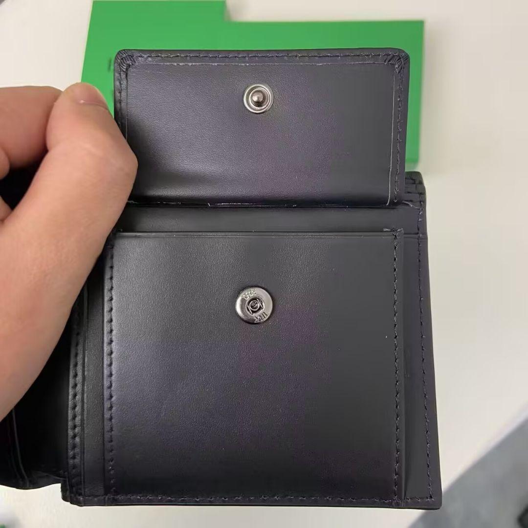 BOTTEGA VENETA ブラック二つ折り財布