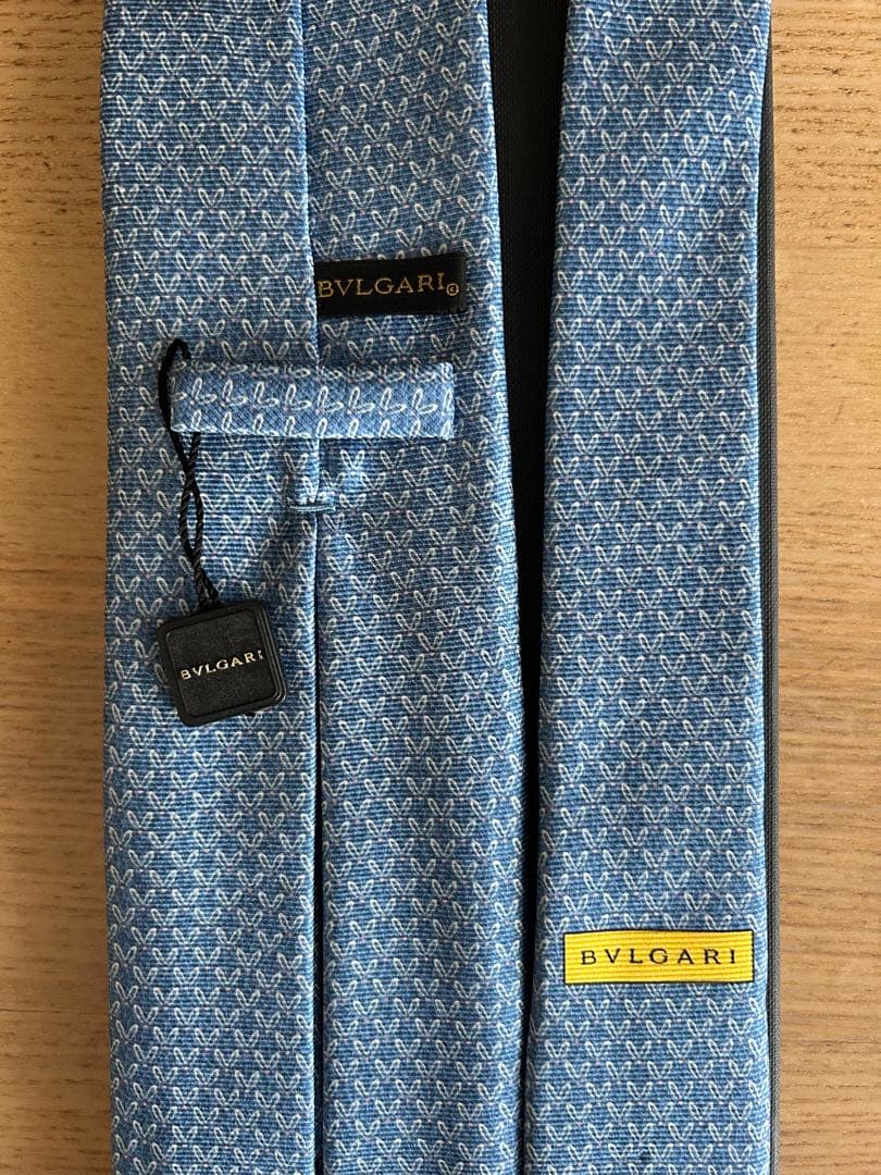 値下げ[新品未使用] BVLGARI 幾何学模様 ネクタイ 青