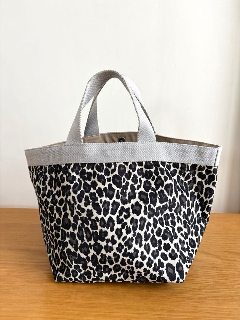 エルベシャプリエ　707C（舟型トートMサイズ） ハンドバッグ