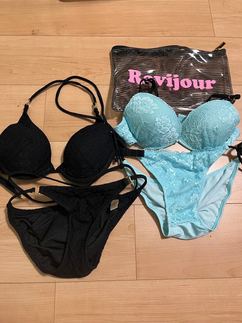Ravijour セパレート水着 ブラック 水色 2点セット　美品