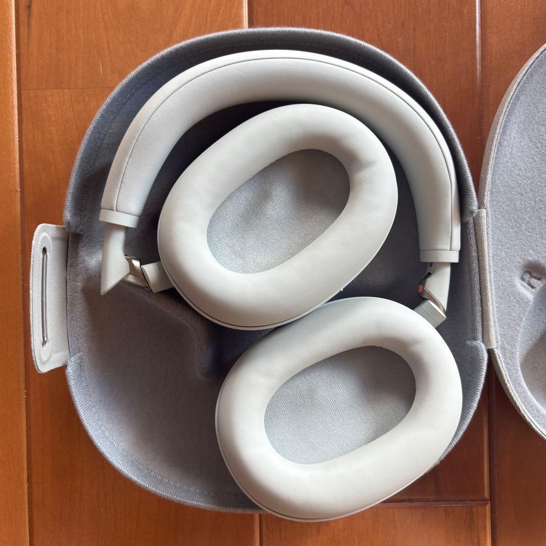 【美品】WH-1000XM6 プラチナシルバー ほぼ未使用