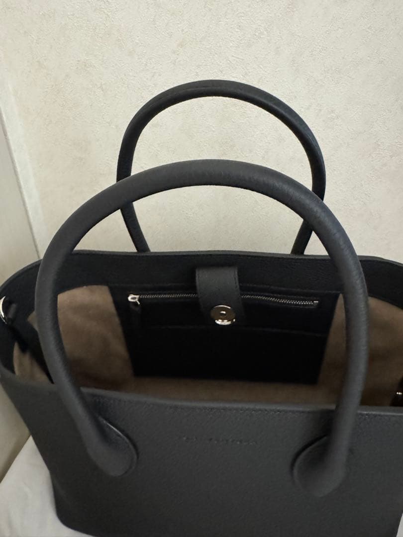 BONAVENTURA ミアトートバッグ (30シュリンク) ブラック