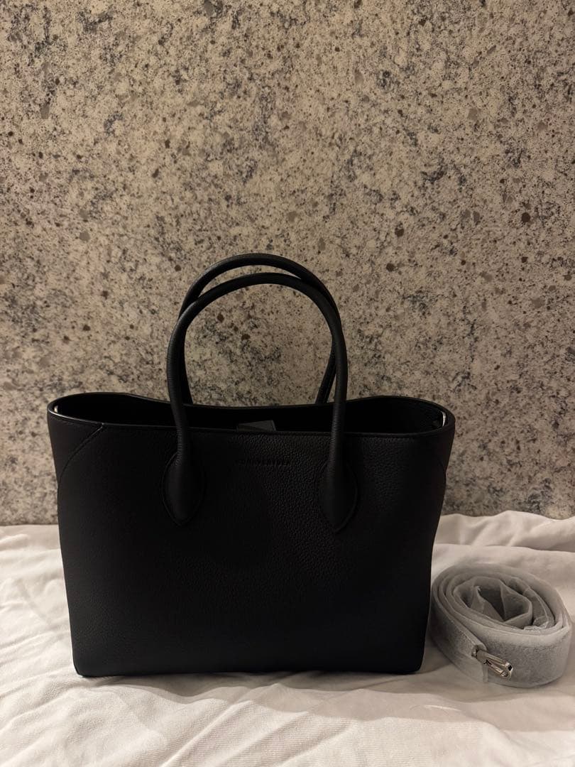 BONAVENTURA ミアトートバッグ (30シュリンク) ブラック