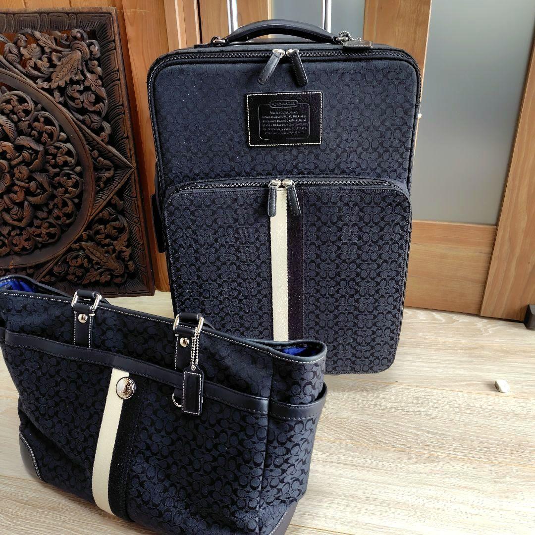 コーチ　シグネチャーストライプ　キャリーケースとトートバッグのセット