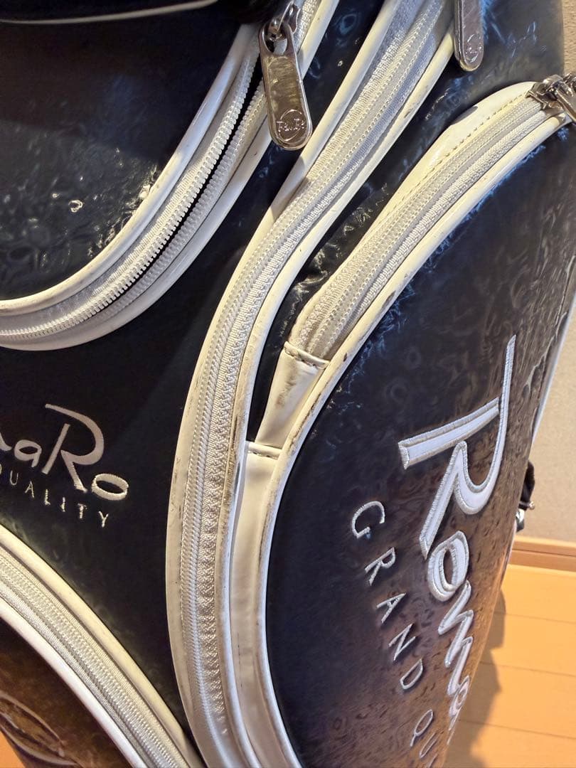 ロマロ　キャディバッグ　アイアンカバー付