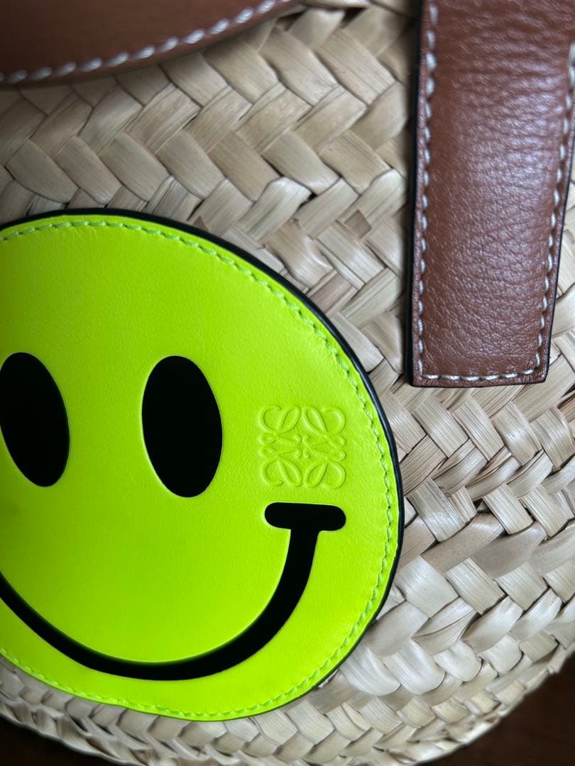 ロエベの籠バッグ　ニコちゃんマーク