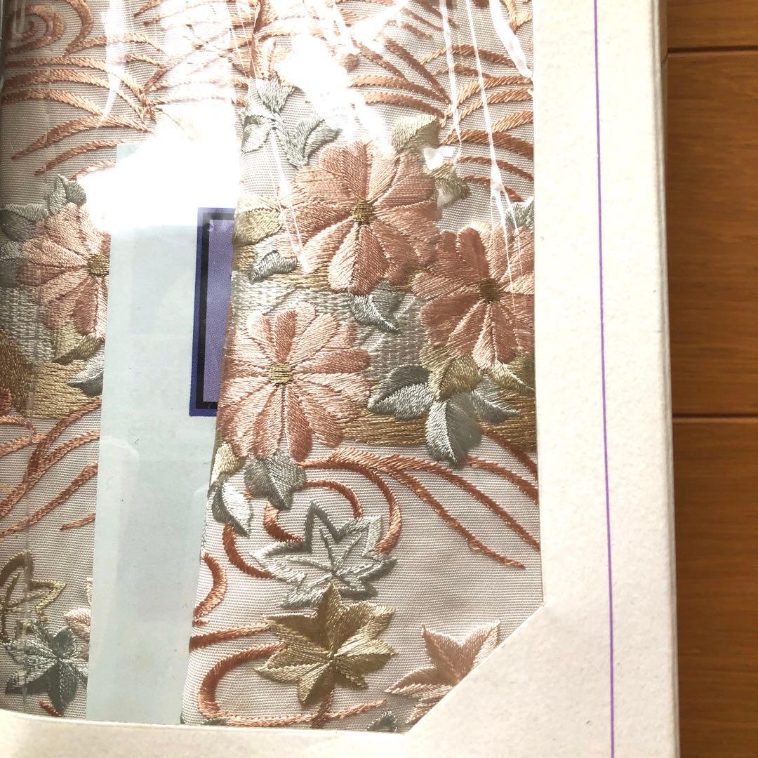 装道 美容衿 美しい四季の花々 新品未使用 半襟 刺繍半襟