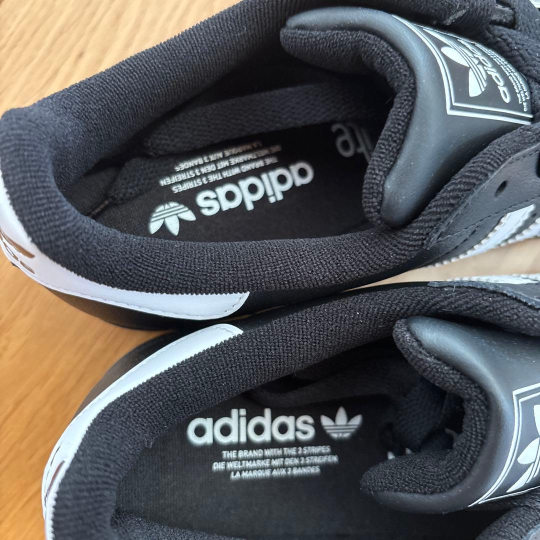 adidas Superstar ブラック/ホワイト23.5新品未使用