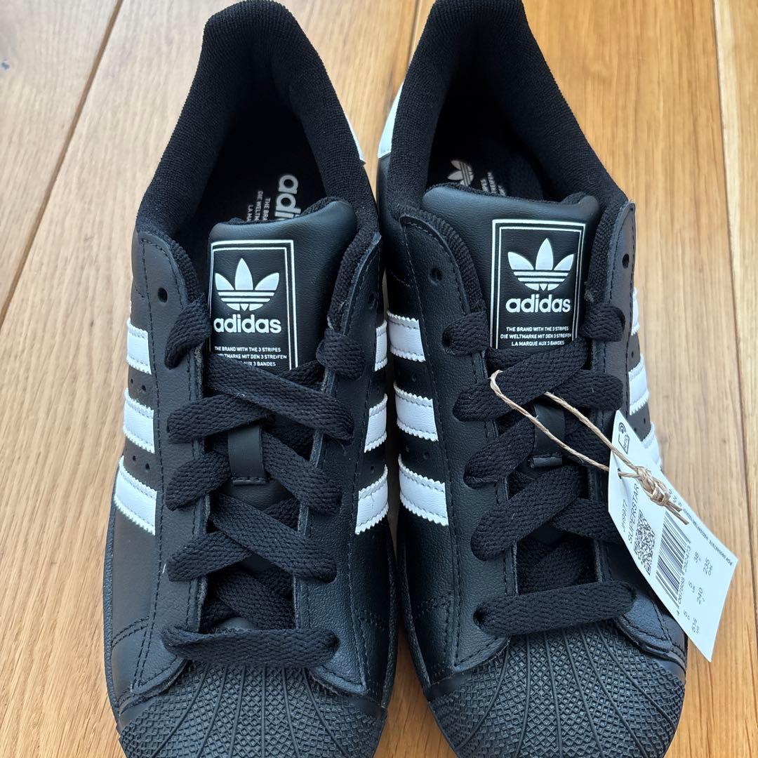 adidas Superstar ブラック/ホワイト23.5新品未使用