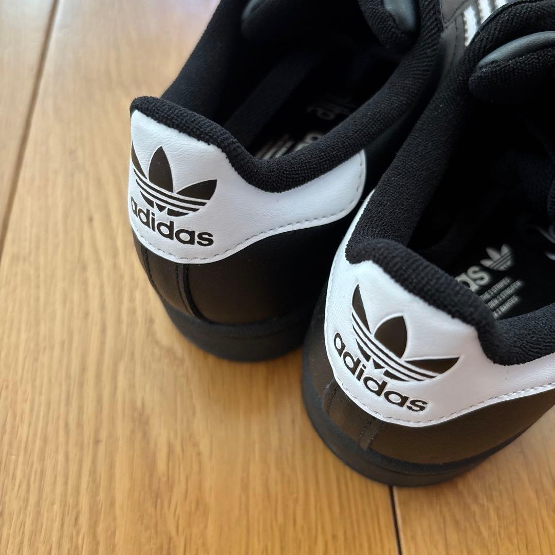 adidas Superstar ブラック/ホワイト23.5新品未使用