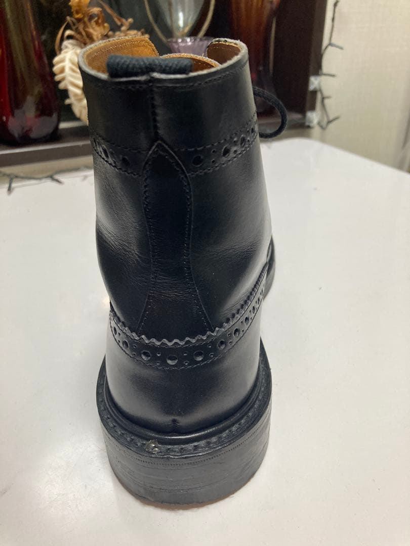 ク*ン様 トリッカーズ　M2508 カントリーブーツ　ブラックレザーハイカットブ