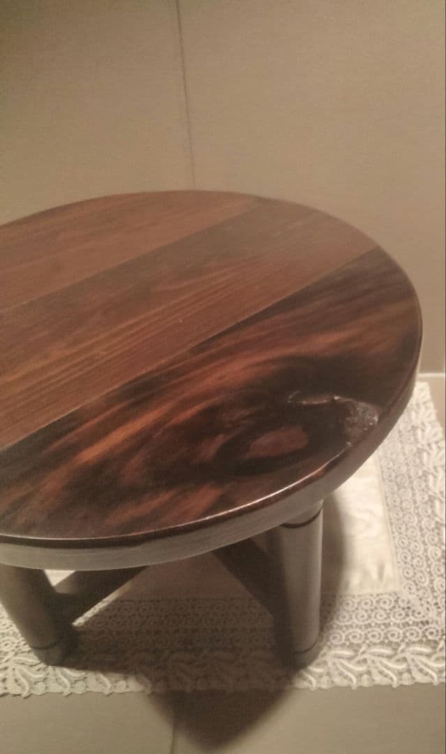 プチポワンの小さい丸椅子　フットスツール 　ビスクドール撮影用など