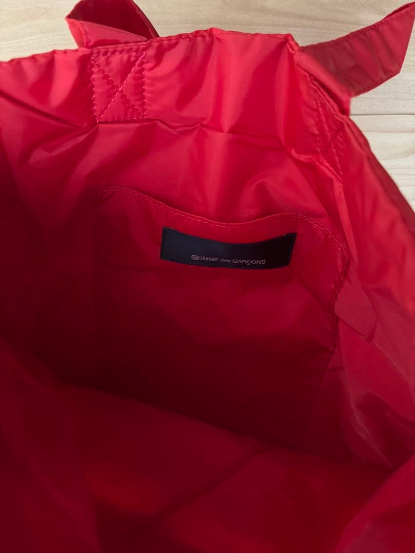 新品タグ付 コムデギャルソン ナイロン中綿トートバッグ 赤 レッド