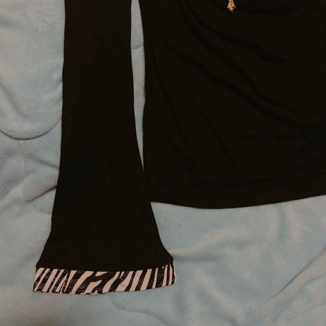 d.i.a. ダイア フレア袖 ゼブラ柄肩出しトップス 十字架 長袖 y2k