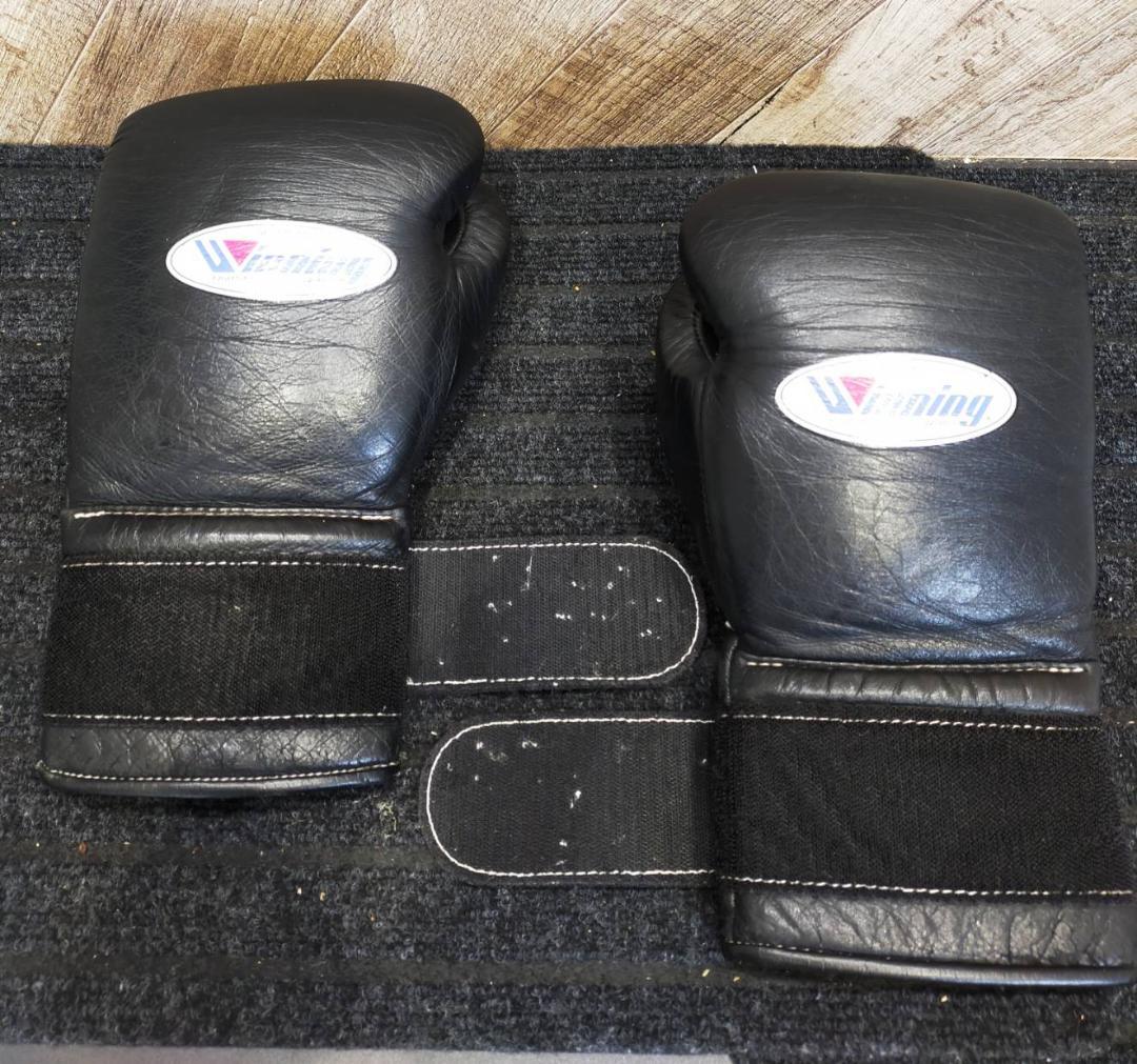 Winning ボクシンググローブ 14 oz 漆黒のブラック