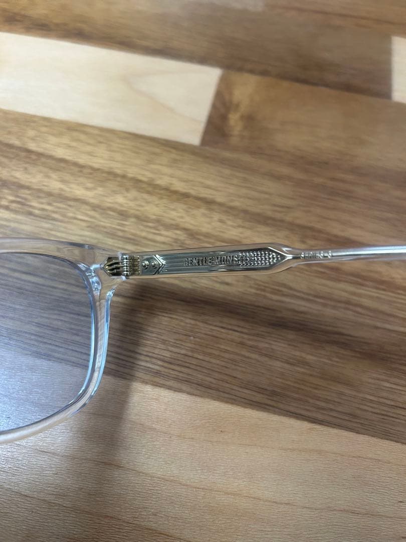 ジェントルモンスター　GENTLE MONSTER クリアフレーム サングラス