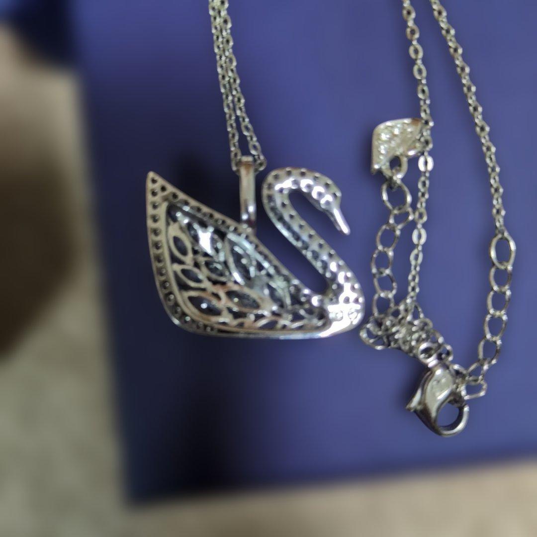 限界売切最終価格！スワロフスキー　ネックレス