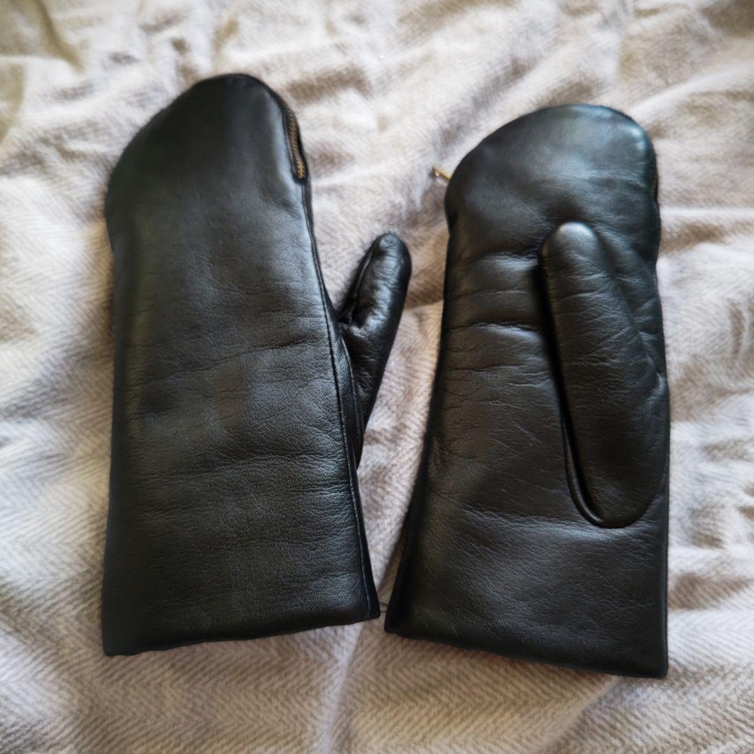 《LOVELESS》ブラックレザー手袋 ジッパー付き ファー付き