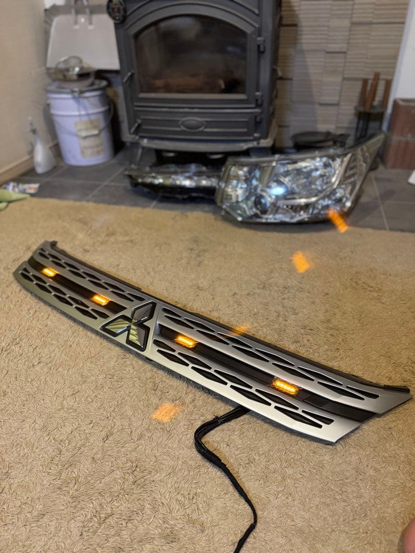 陽*大様 【専用解除中】純正線を無加工で接続できる デリカ D5 グリルマーカー