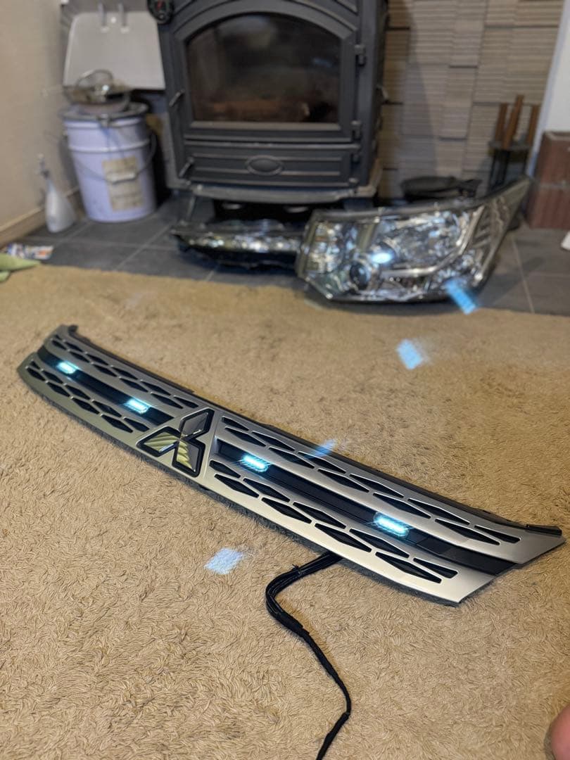 陽*大様 【専用解除中】純正線を無加工で接続できる デリカ D5 グリルマーカー