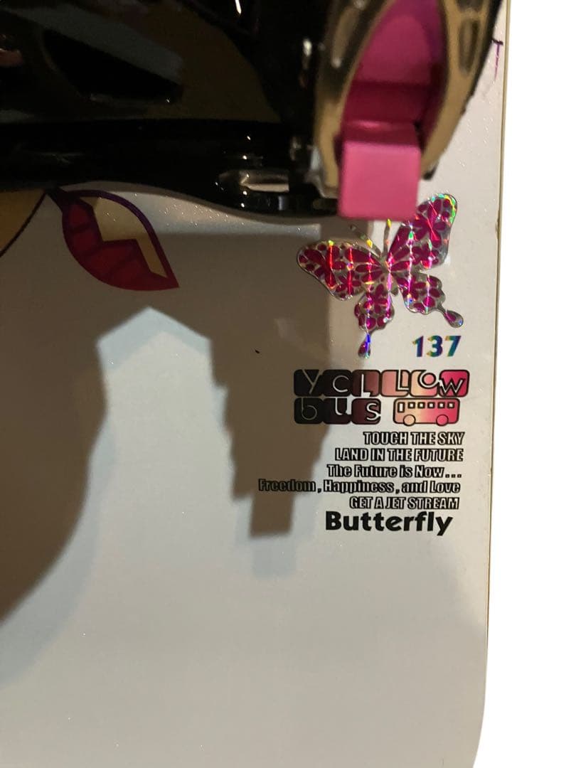 YELLOW BUS BUTTERFLY 137cm スノーボード 板　保証付き