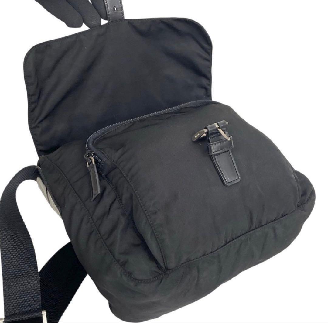 今日限定価格！プラダ　三角ロゴ　フラップ ナイロン　ショルダーバッグ