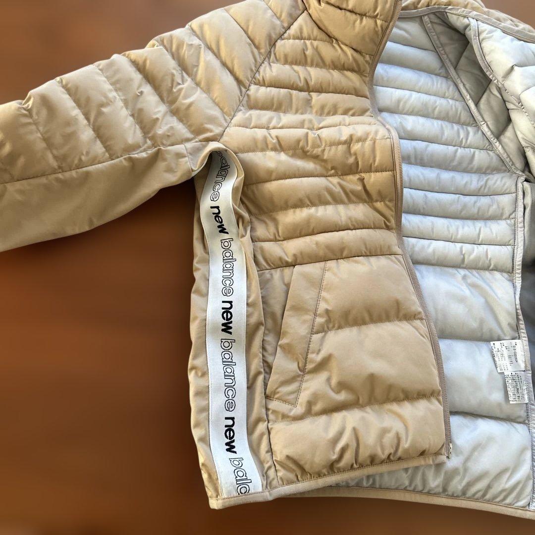 New Balance ベージュ ダウンジャケット