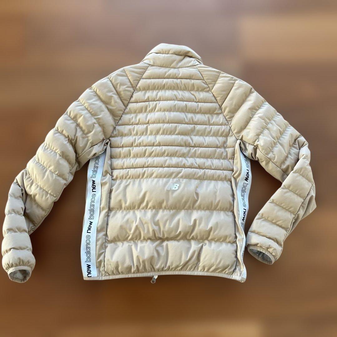 New Balance ベージュ ダウンジャケット