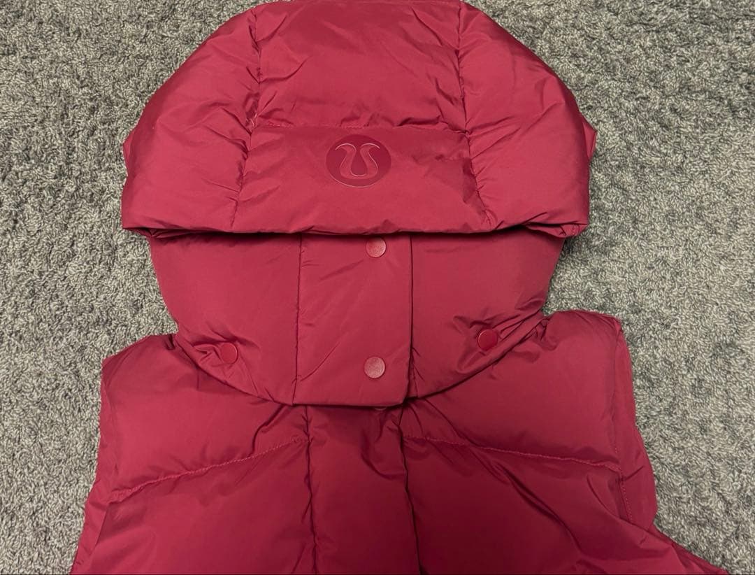 本日13時半までの出品　lululemon フード付キルティングベスト サイズ2