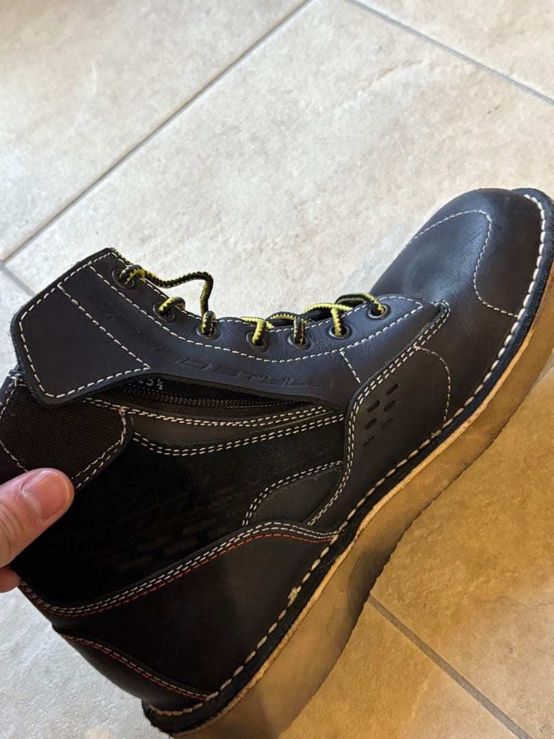 hyod ライディングブーツ REVI D3O 25.5